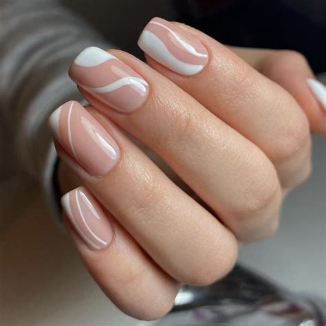 Simple Minimalist Manicure 